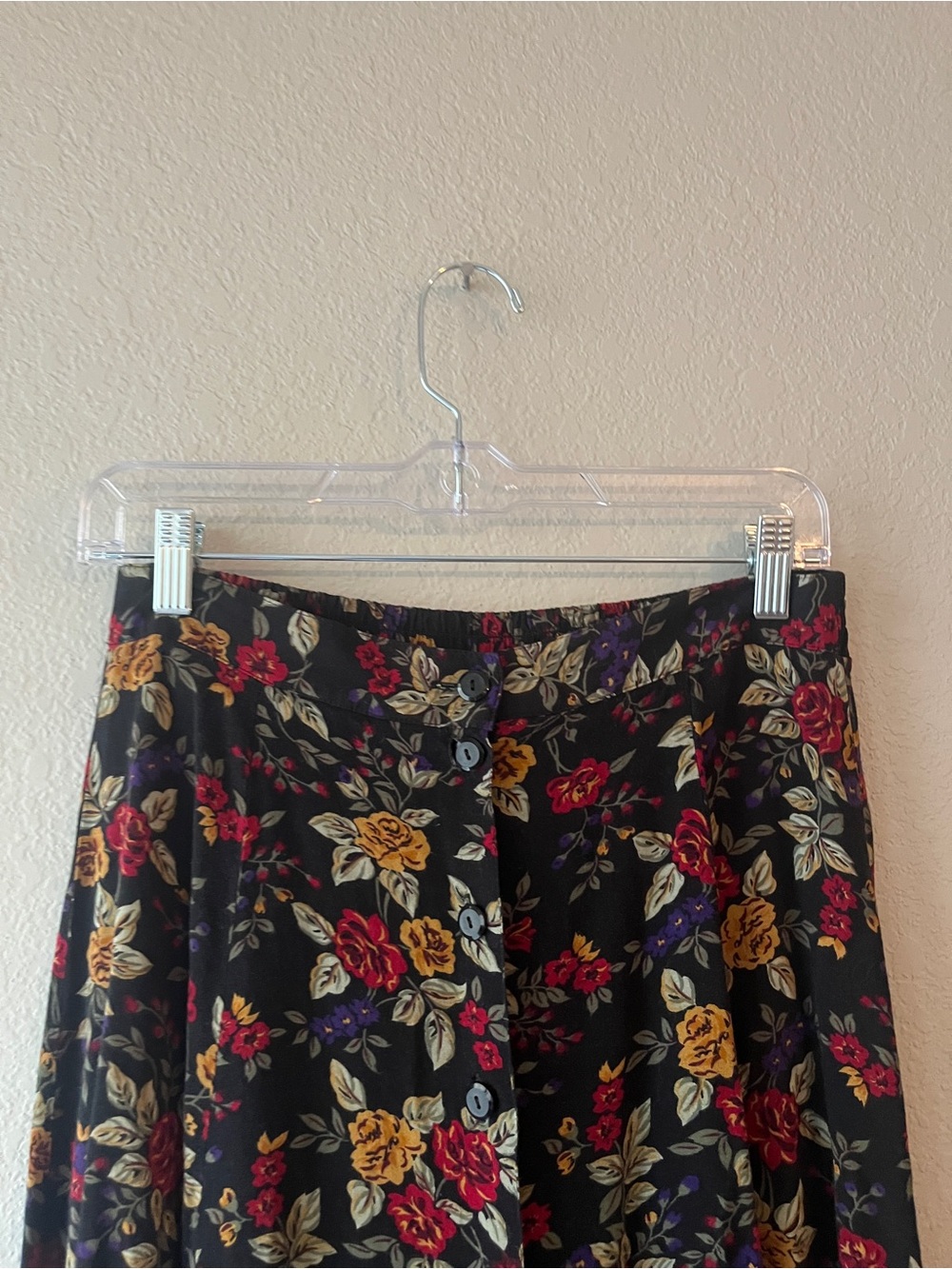 Vintage Floral Button-Front Midi Skirt - Black with Red & Yellow Flowers - Picture 3 of 7